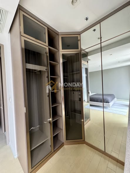 bedroom and room interior of Noble Ploenchit