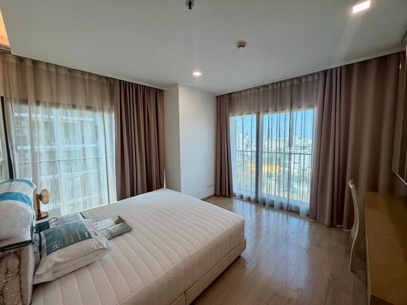 bedroom of Noble Remix
