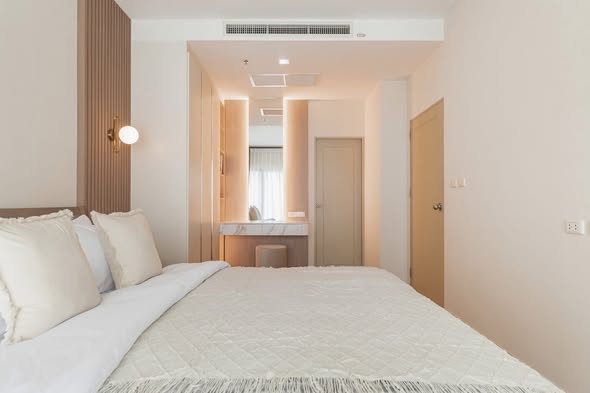 bedroom of Noble Reveal
