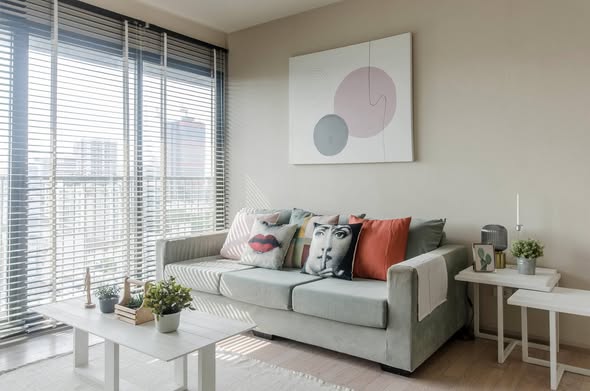 living room of Noble Solo