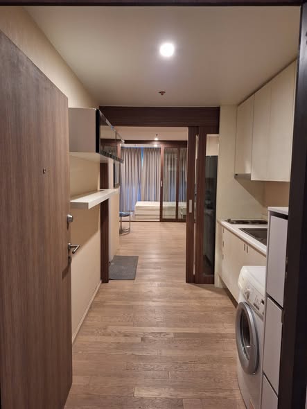 room interior of Noble Solo