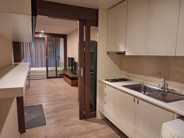 room interior and kitchen of Noble Solo