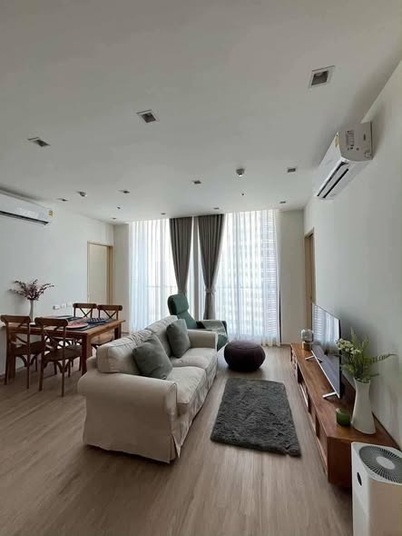living room and bedroom of Noble State Sukhumvit 39