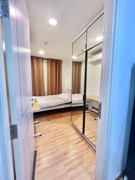 bedroom and room interior of Notting Hill The Exclusive Charoen Krung 93