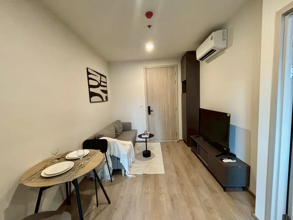 living room and room interior of Nue District R9
