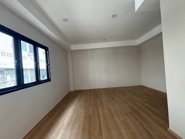 Oakhouse Sukhumvit 101/1