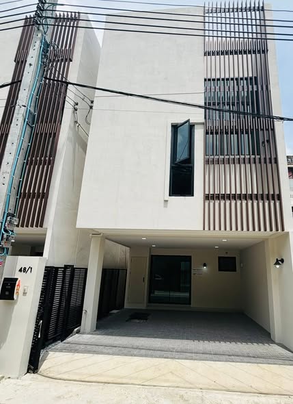 Oakhouse Sukhumvit 101/1