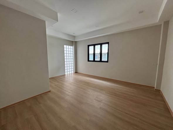 Oakhouse Sukhumvit 101/1