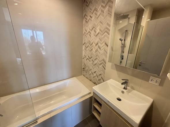 bathroom of Oka Haus