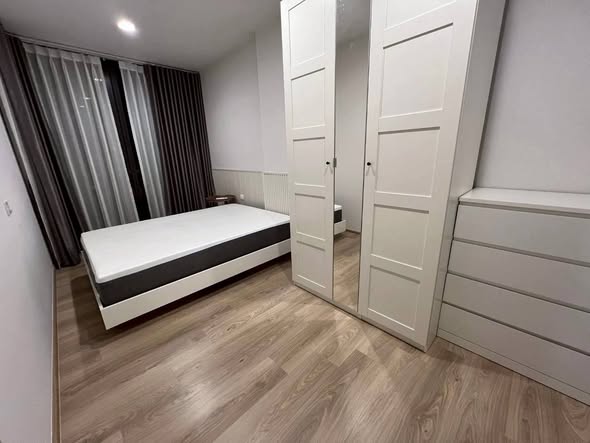 bedroom and room interior of Oka Haus