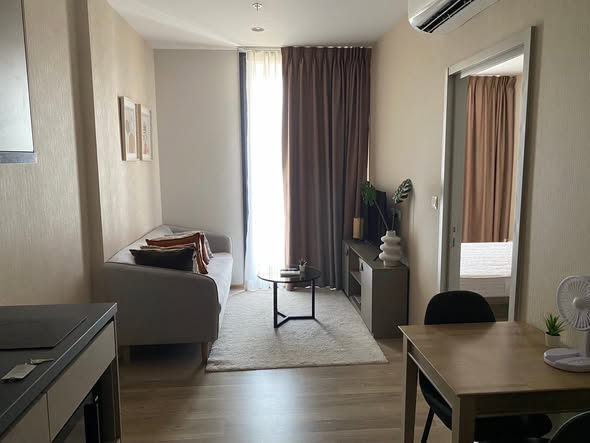 living room and bedroom of Oka Haus