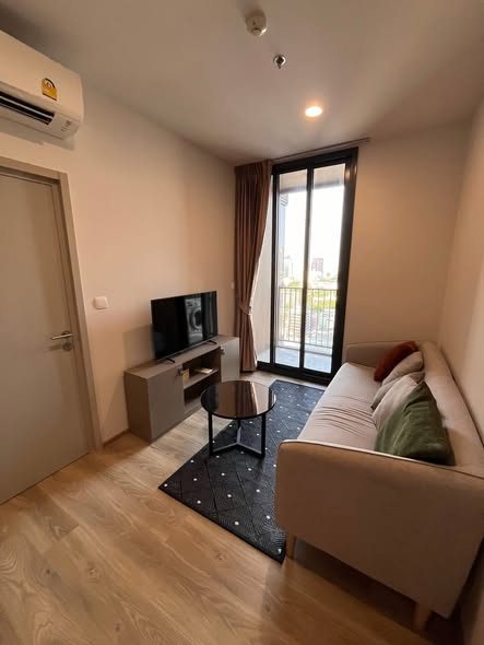 living room and bedroom of Oka Haus