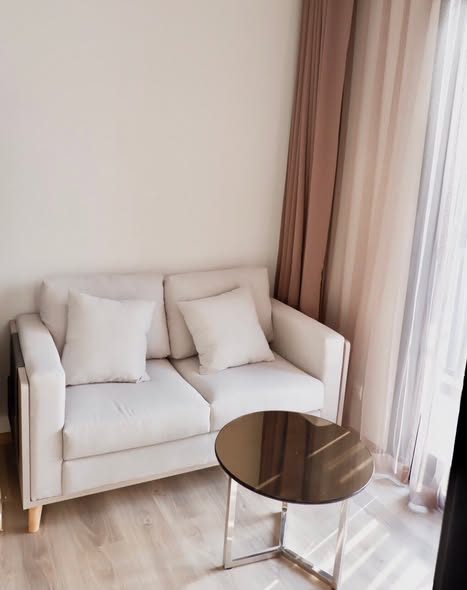 living room and bedroom of Oka Haus