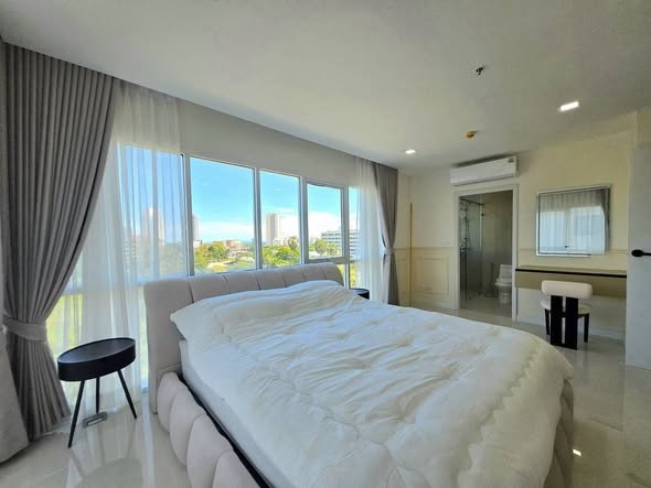 bedroom of One Tower Phratamnak