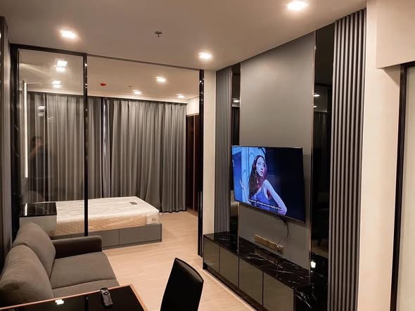 living room and bedroom and room interior of One9Five Asoke – Rama 9