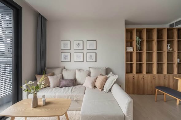 living room and room interior of One9Five Asoke – Rama 9