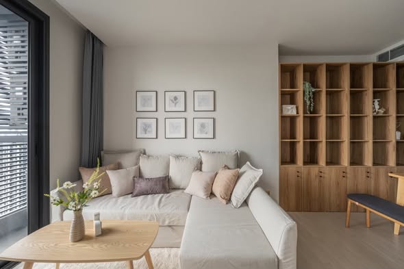 living room and room interior of One9Five Asoke – Rama 9