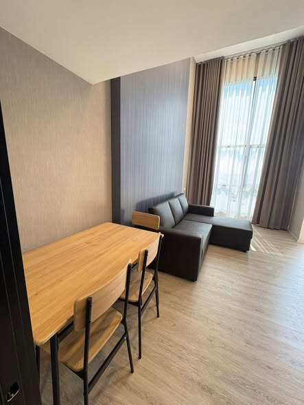 room interior of Origin Plug & Play Sirindhorn Station
