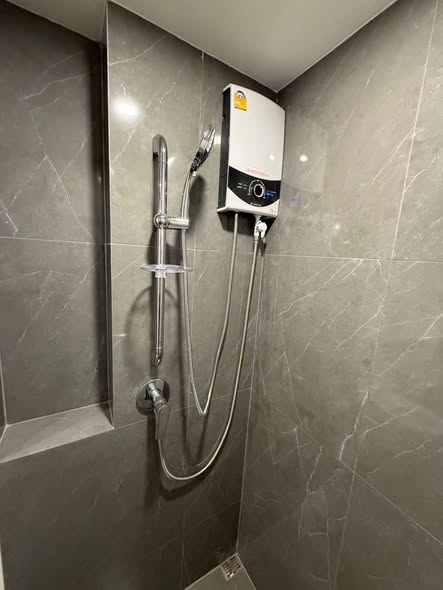 bathroom of Origin Plug&Play Ramkhamhaeng Triple Station