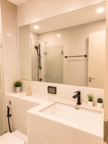 bathroom of Origin Plug&Play Ramkhamhaeng Triple Station