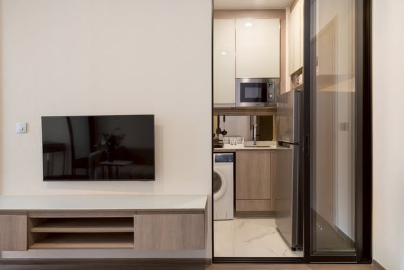 bedroom and room interior of Park​ Origin​ Phaya Thai