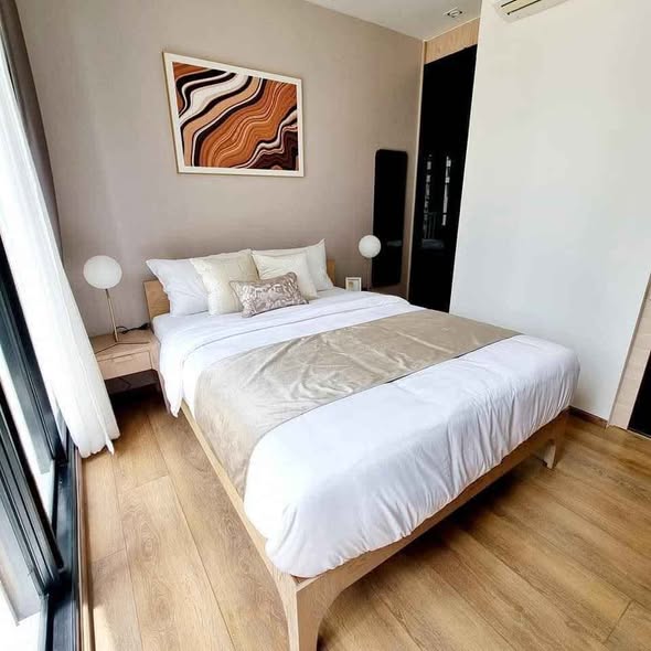 bedroom of Park Origin Phrom Phong