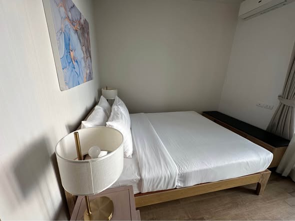 bedroom of Park Origin Phrom Phong