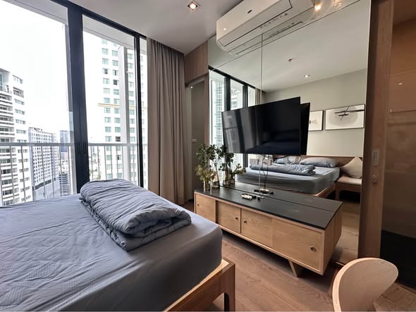 bedroom of Park Origin Phrom Phong
