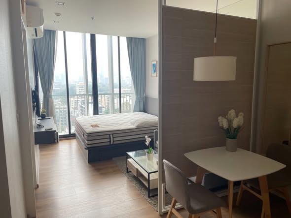 bedroom of Park Origin Phrom Phong