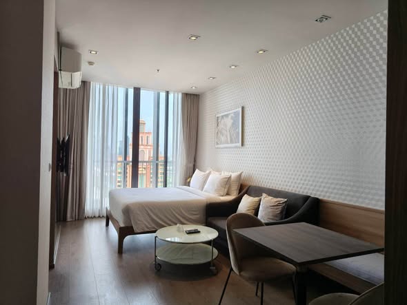 bedroom of Park Origin Phrom Phong