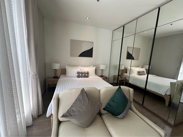bedroom of Park Origin Phrom Phong