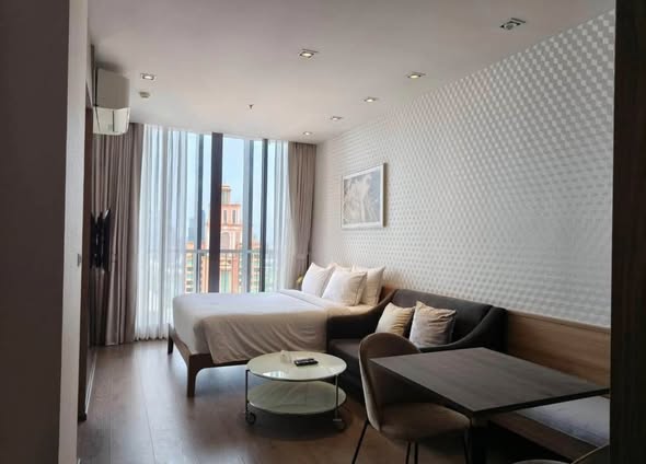bedroom of Park Origin Phrom Phong