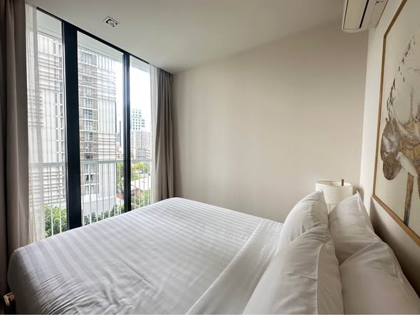 bedroom of Park Origin Phrom Phong