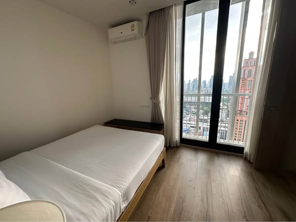 bedroom of Park Origin Phrom Phong