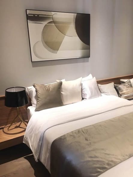 bedroom of Park Origin Phrom Phong