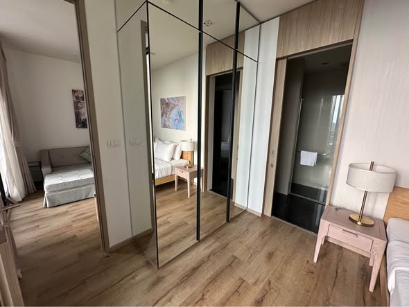 bedroom and room interior of Park Origin Phrom Phong