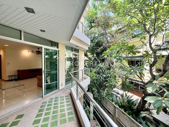 Park Origin Phrom Phong