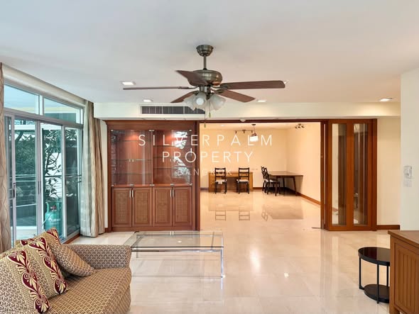Park Origin Phrom Phong