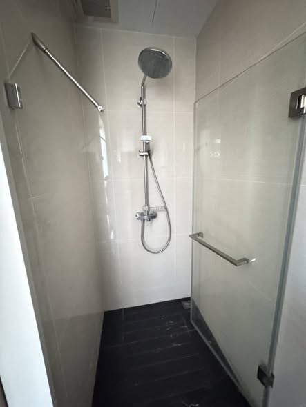 room interior and bathroom of Park Origin Phrom Phong