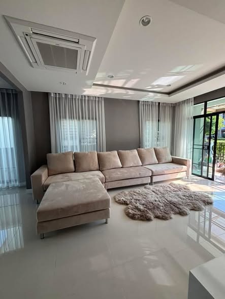 living room and bedroom of ภัสสร บางนา-วงแหวน Passorn Bangna-Wongwaen