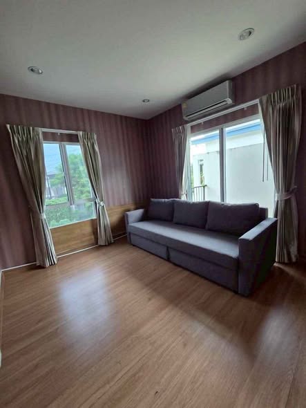 bedroom and living room of Passorn Prestige Luxe Pattanakarn 44