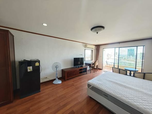 bedroom of Pattaya Hill Resort