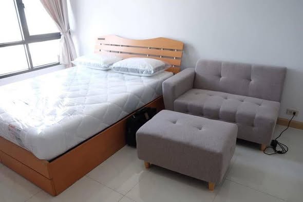 bedroom of Phaya Thai Place