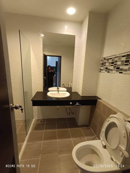 bathroom of Ping Condominium the Centerpiece