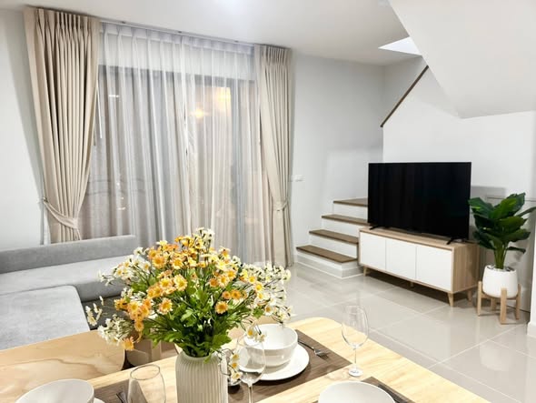 bedroom and living room of Pleno Sukhumvit-Bangna 2