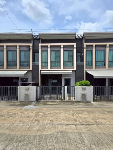 พลีโน่ สุขุมวิท-บางนา Pleno Sukhumvit-Bangna