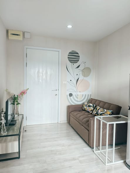 living room and room interior of Plum Condo Central Station Phase 2