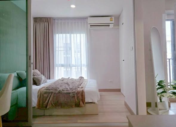 bedroom and room interior of Plum Condo Chaengwattana Phase 1