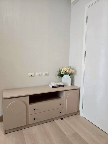 room interior and bathroom of Plum Condo Chaengwattana Phase 1
