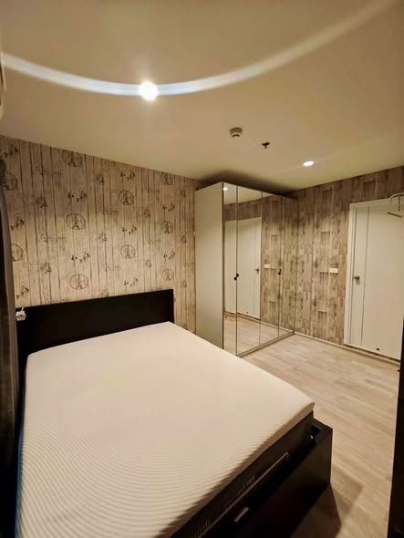 bedroom and room interior of Plum Condo Ramkhamheng Station